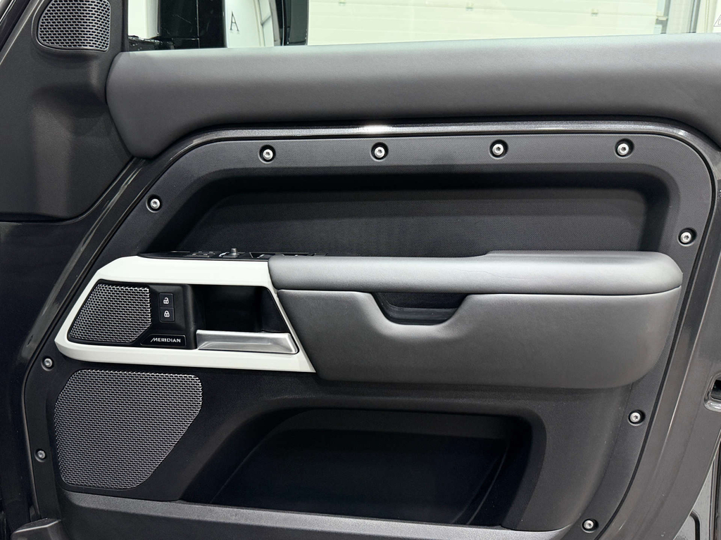 Land Rover Defender Defender 2.0 P400e X-dynamic Hse 110 Grey #31