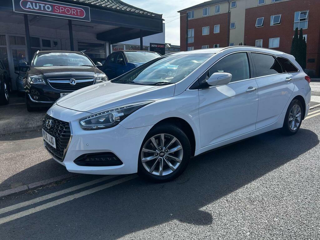 Hyundai I40 1.7 Crdi Blue Drive Se Nav Business Tourer Euro 6 White