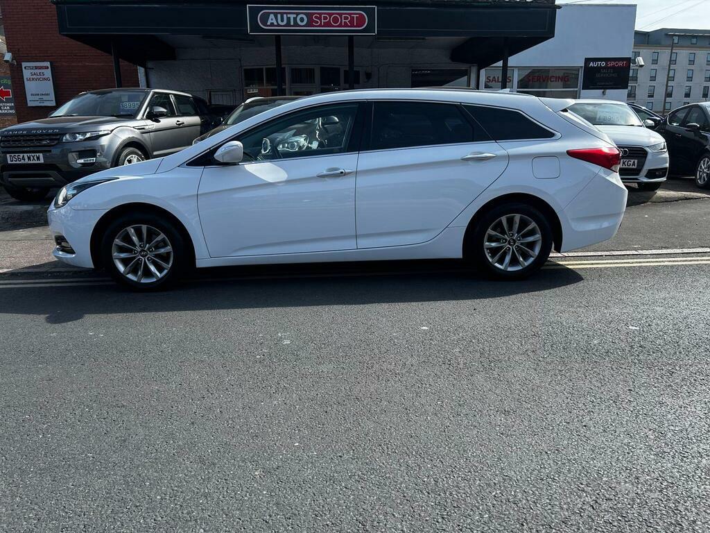 Hyundai I40 1.7 Crdi Blue Drive Se Nav Business Tourer Euro 6 White #2