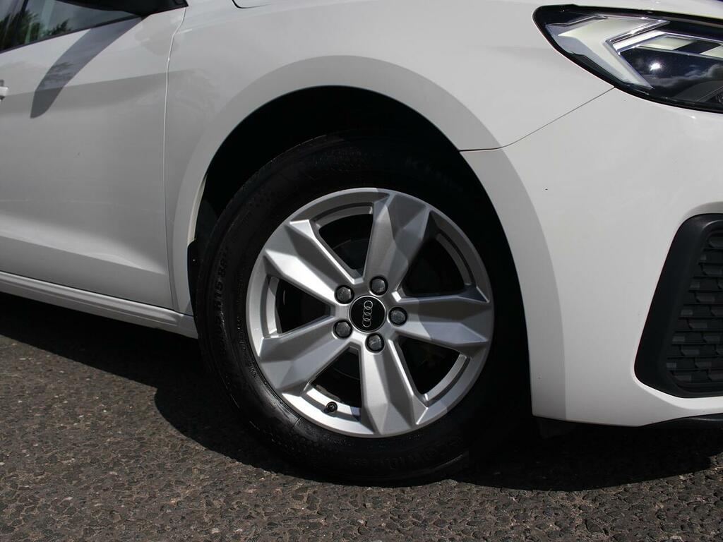 Audi A1 Technik White #2