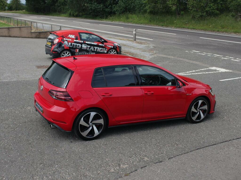 Volkswagen Golf Gti Performance Red #4
