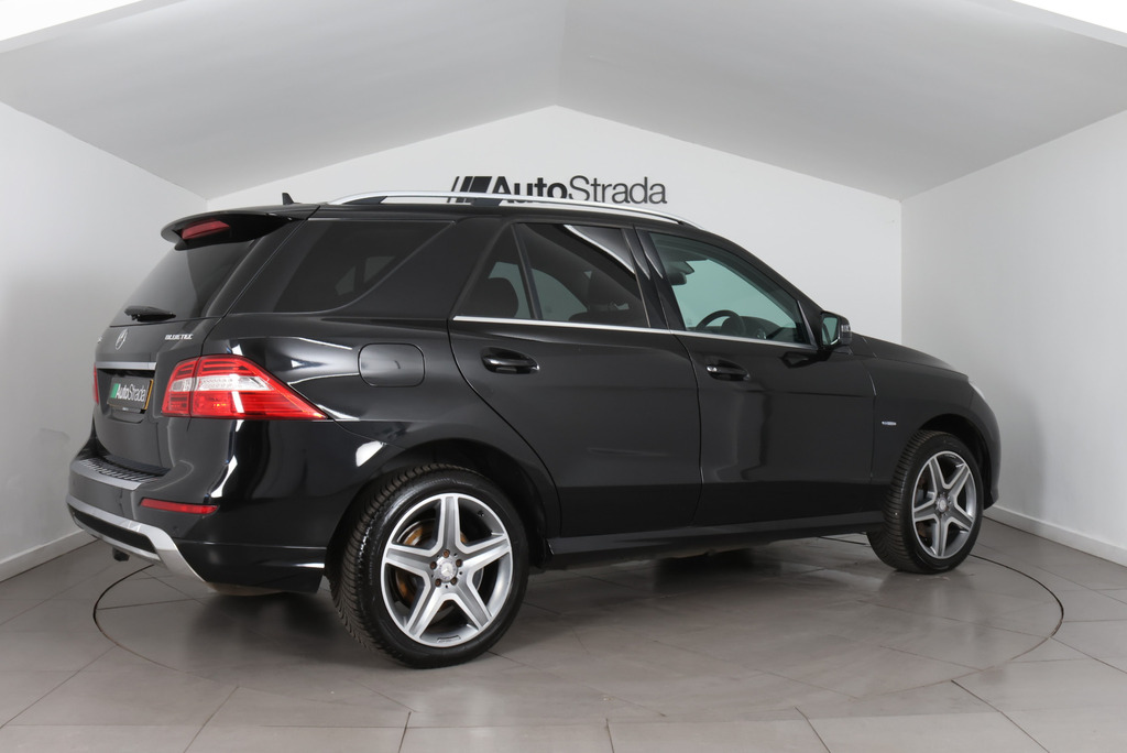 Mercedes-Benz M Class 350 Black #5