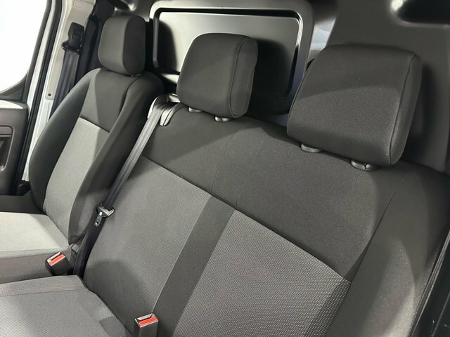 Peugeot E-Expert Professional Standard Panel Van White #5