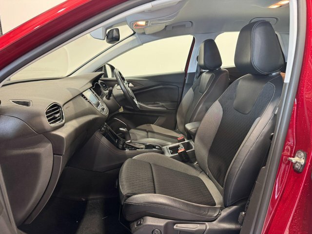 Vauxhall Grandland X Turbo Business Edition Nav Red #2