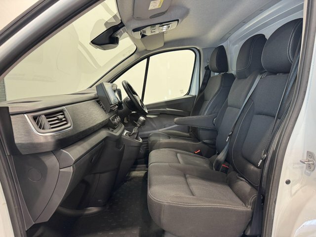 Renault Trafic Dci Blue Ll30 Extra White #3