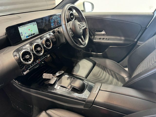Mercedes-Benz A Class A180 Se 7G-dct Euro White #3