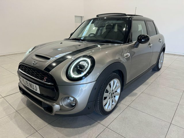 Mini Hatch Cooper S Classic Steptronic Silver