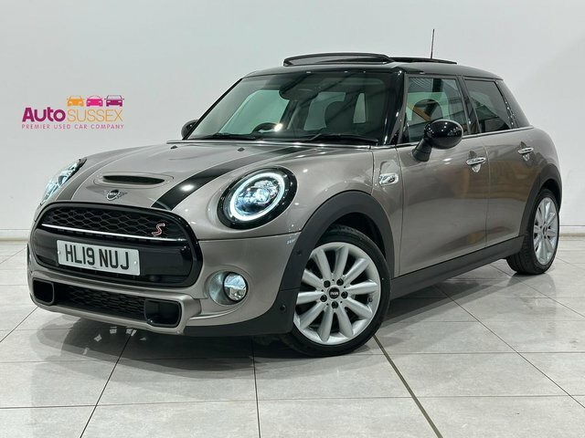 Mini Hatch Cooper S Classic Steptronic Silver