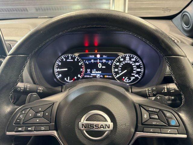 Nissan Juke Tekna Silver #12