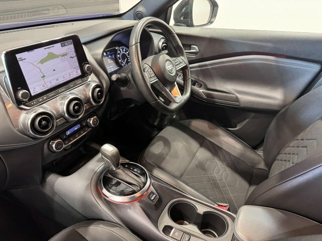 Nissan Juke Tekna Silver #9