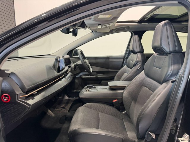 Nissan Ariya Advance 7.4Kw Black #2