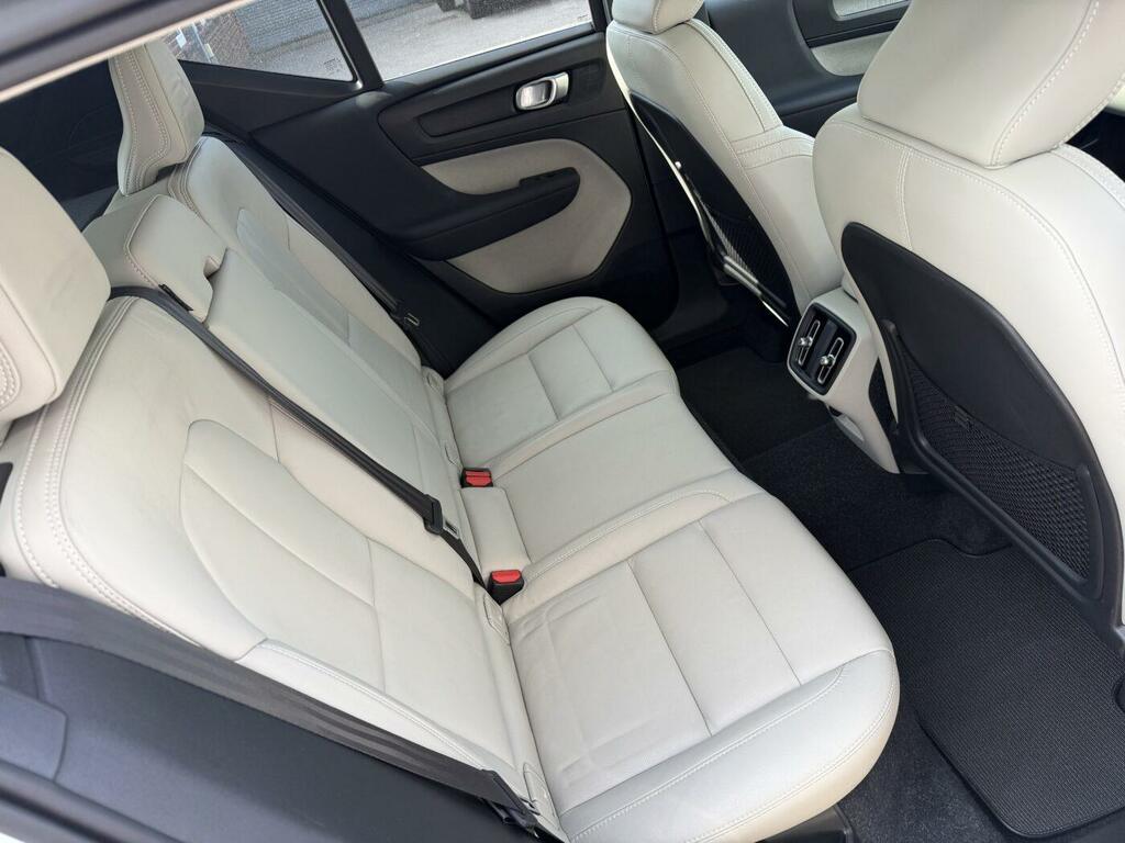 Volvo XC40 D4 R-design Pro Awd White #13