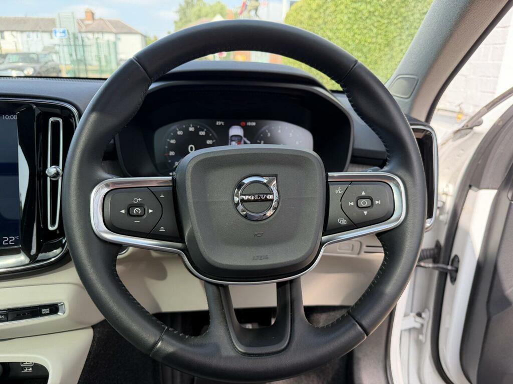 Volvo XC40 D4 R-design Pro Awd White #23
