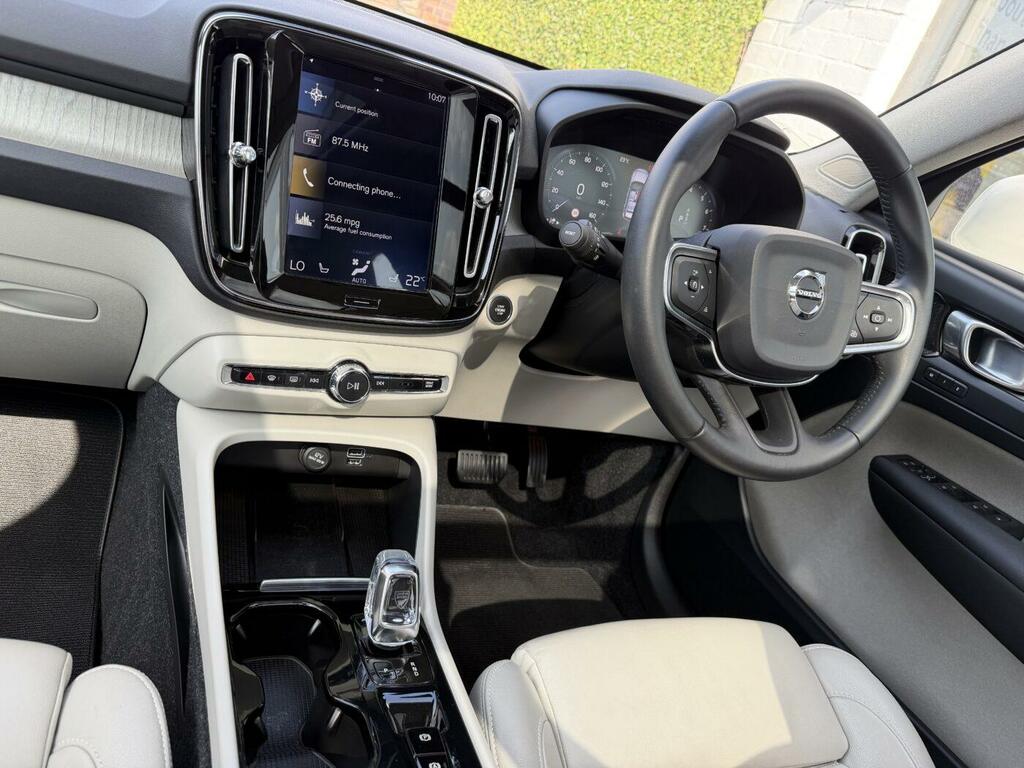 Volvo XC40 D4 R-design Pro Awd White #11