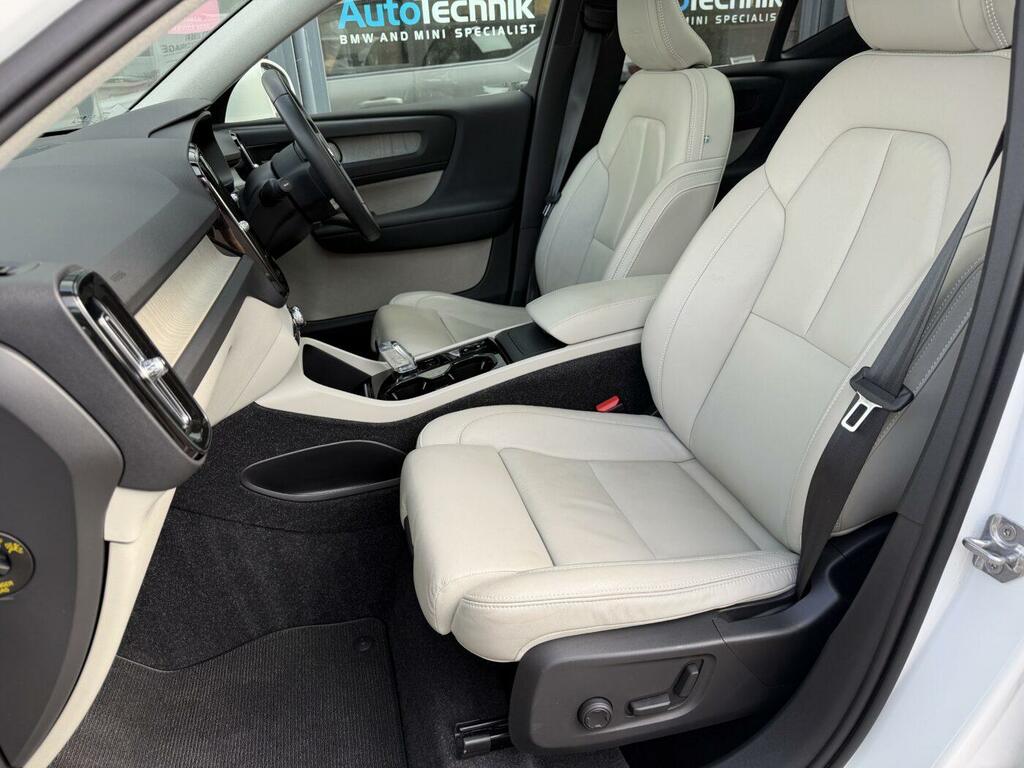 Volvo XC40 D4 R-design Pro Awd White #31