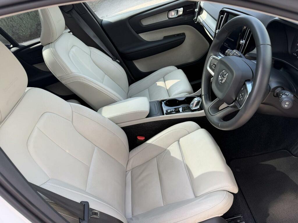 Volvo XC40 D4 R-design Pro Awd White #19