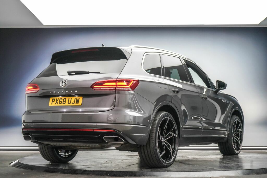 Volkswagen Touareg 2018 3.0 Tdi V6 R-line Tech Suv Tiptron PX68UJW Grey #3