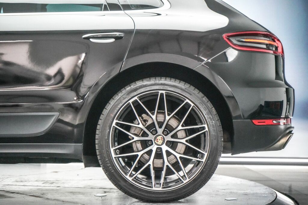 Porsche Macan Turbo Pdk White #22