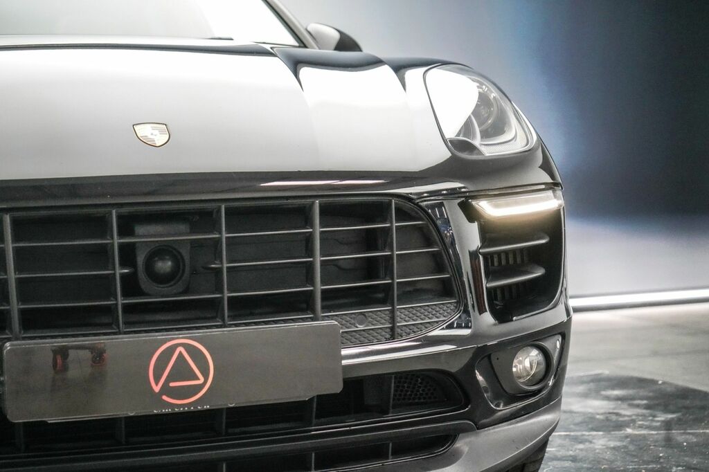 Porsche Macan Turbo Pdk White #7