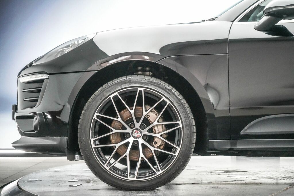 Porsche Macan Turbo Pdk White #21