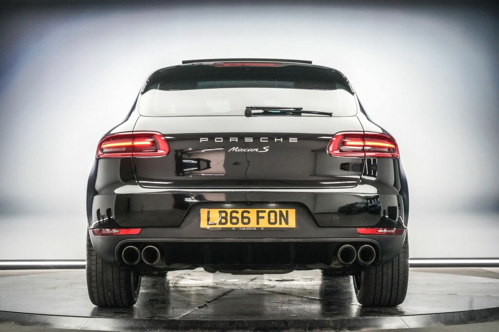 Porsche Macan Turbo Pdk White #13