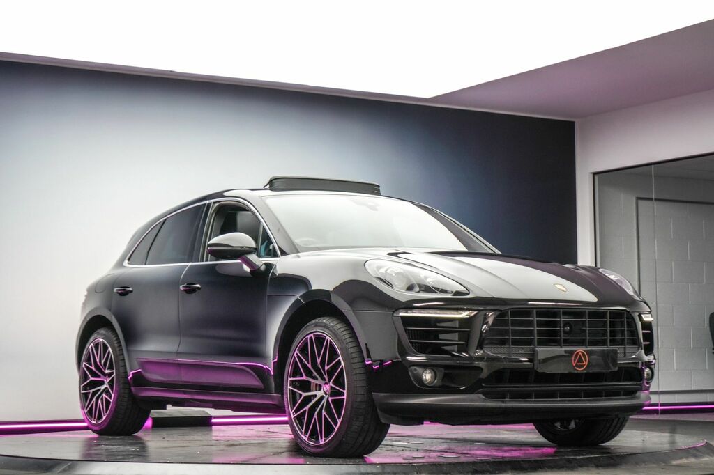 Porsche Macan Turbo Pdk White #27