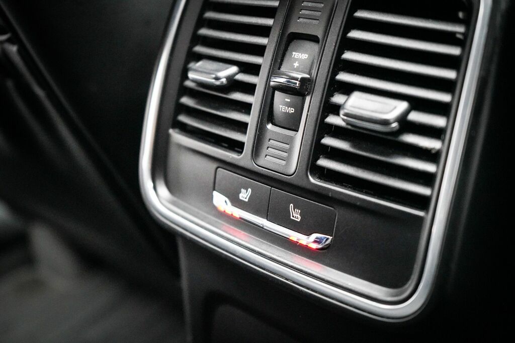 Porsche Macan Turbo Pdk White #34
