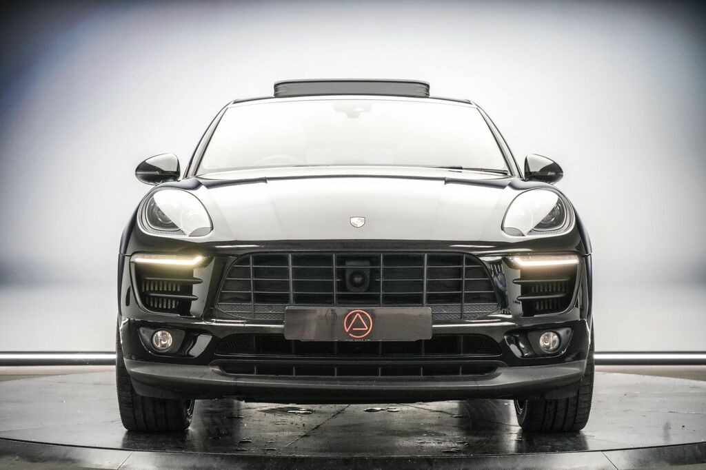 Porsche Macan Turbo Pdk White #8