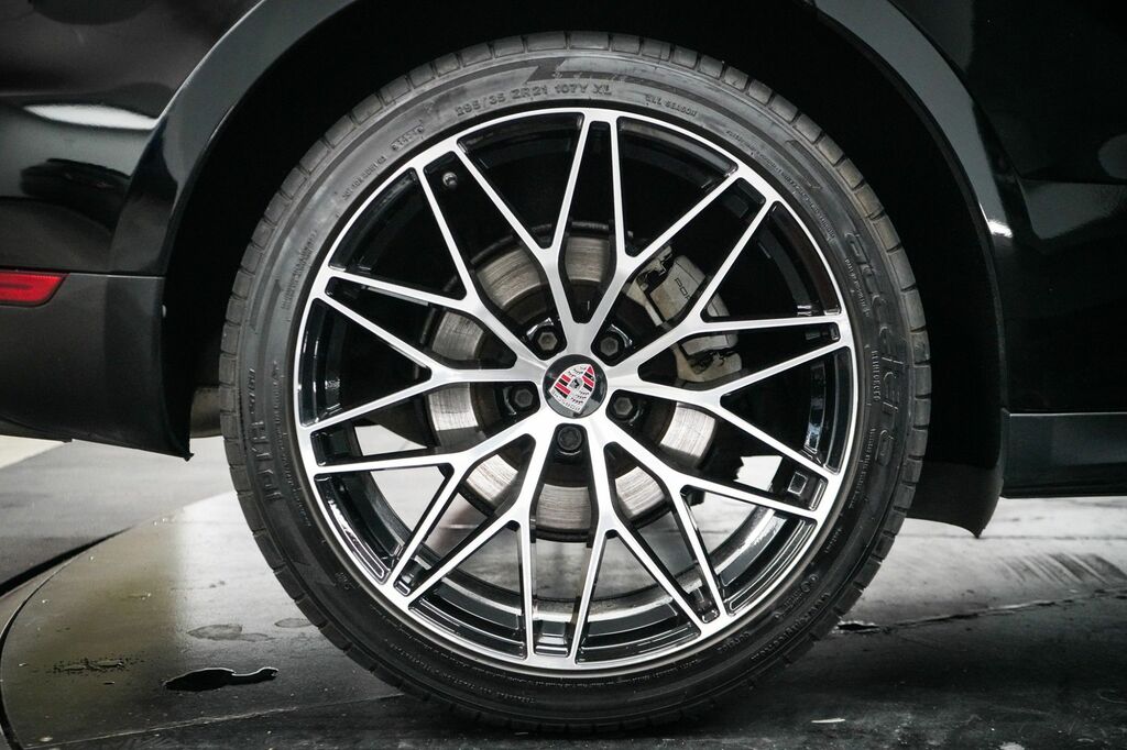 Porsche Macan Turbo Pdk White #52