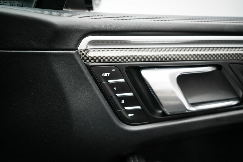 Porsche Macan Turbo Pdk White #38