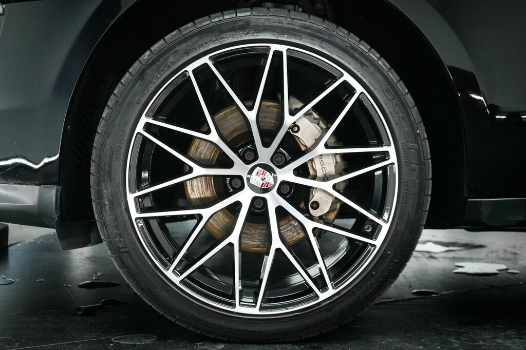 Porsche Macan Turbo Pdk White #50
