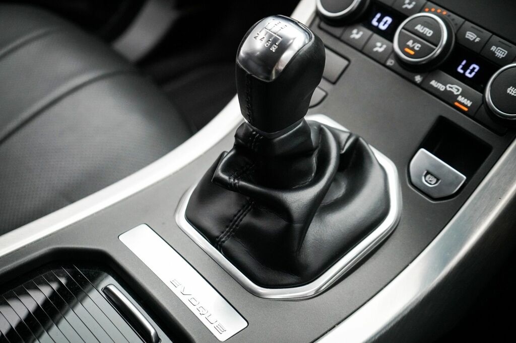 Land Rover Range Rover Evoque 2L Se Tech White #39