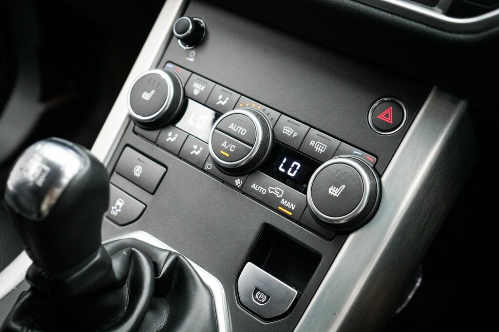 Land Rover Range Rover Evoque 2L Se Tech White #40