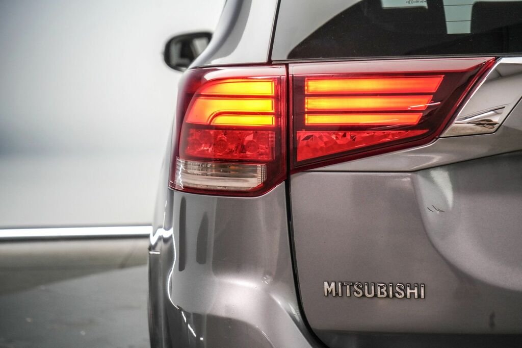 Mitsubishi Outlander 2018 2.0 Phev 4H 200 Bhp Red #13