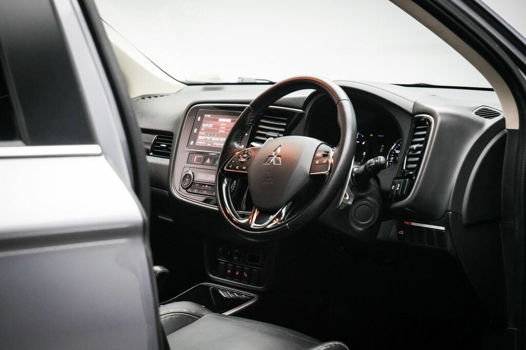 Mitsubishi Outlander 2018 2.0 Phev 4H 200 Bhp Red #28