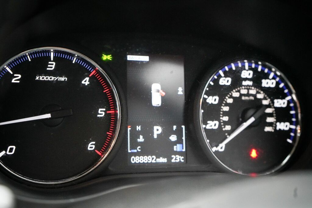 Mitsubishi Outlander 2018 2.0 Phev 4H 200 Bhp Red #38