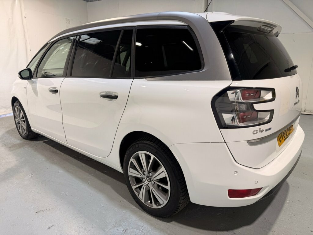 Citroen Grand C4 Picasso 1.6L Exclusive White #3