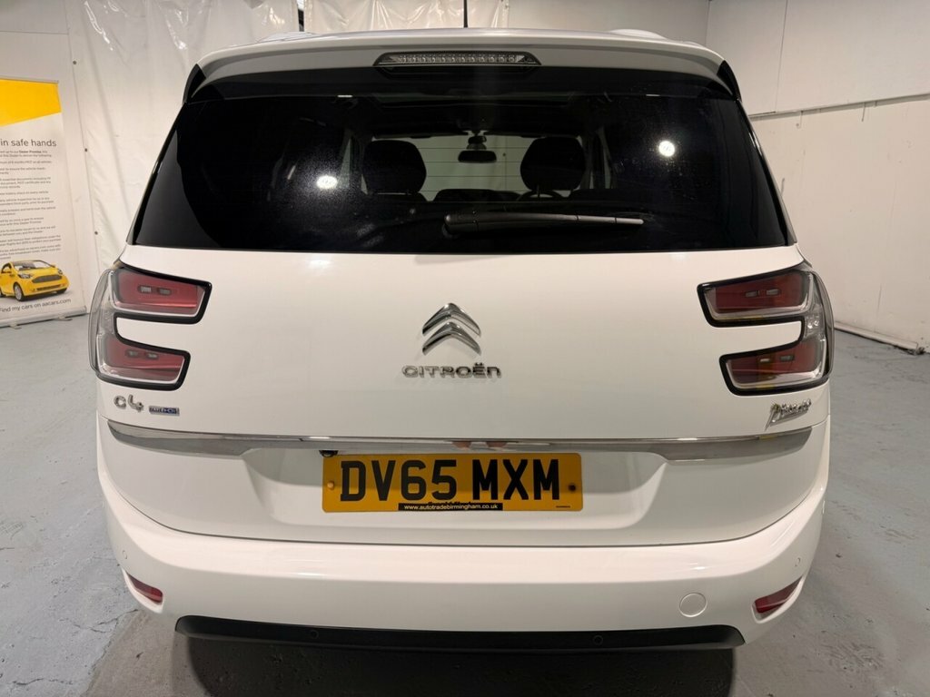 Citroen Grand C4 Picasso 1.6L Exclusive White #4