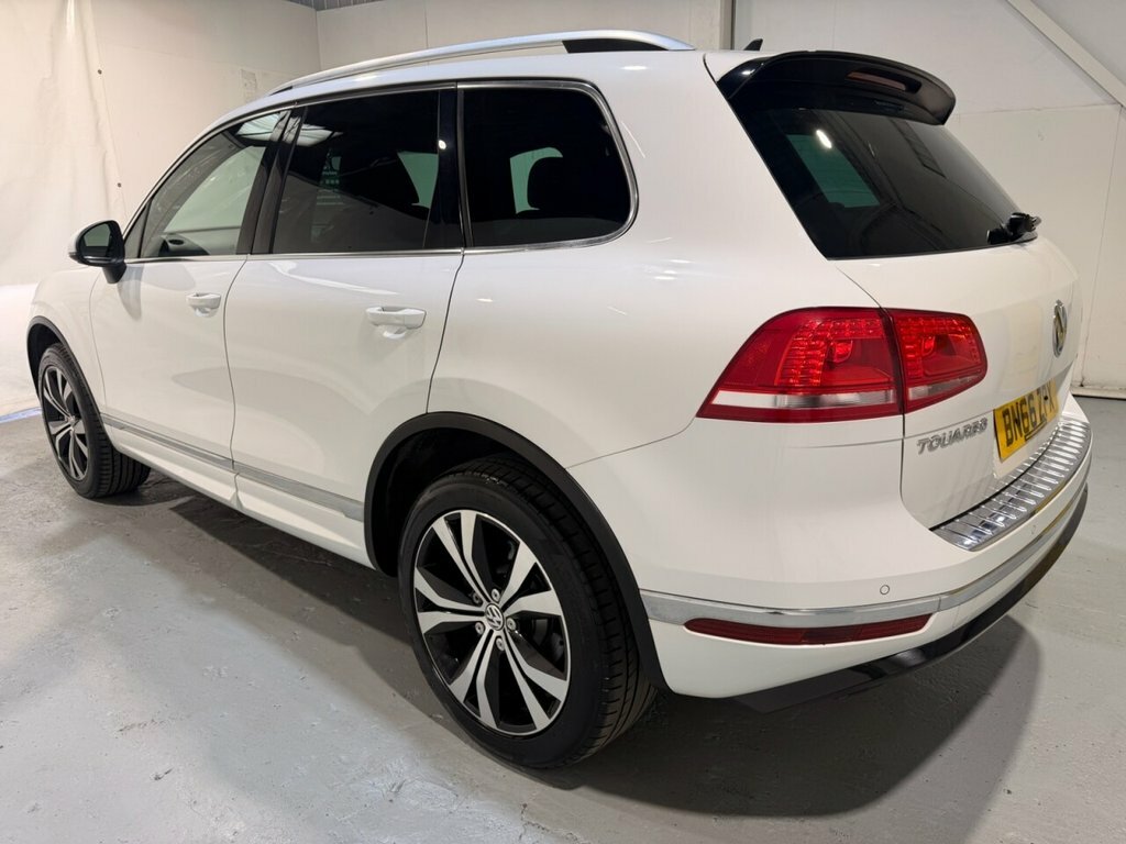 Volkswagen Touareg 3L R-line White #3