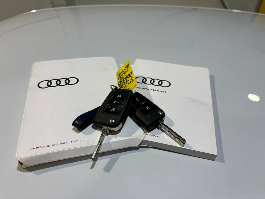 Audi A1 1L Sport BA69PVW White #4