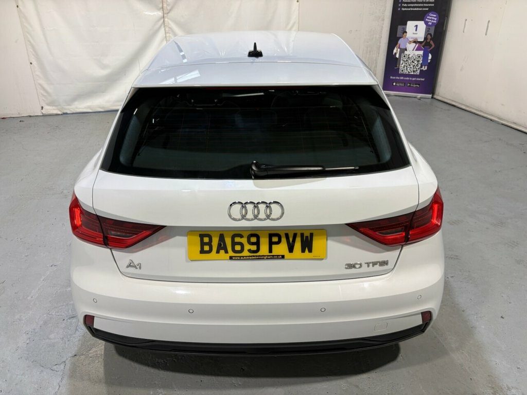 Audi A1 1L Sport BA69PVW White #6