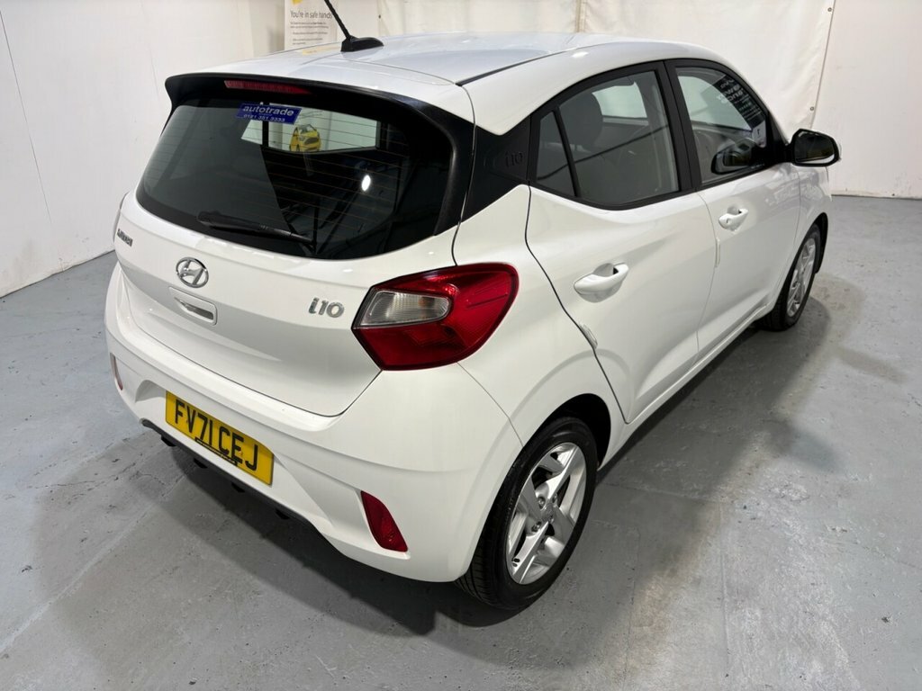 Hyundai I10 1.2 Premium Hatchback Euro 6 S White #33