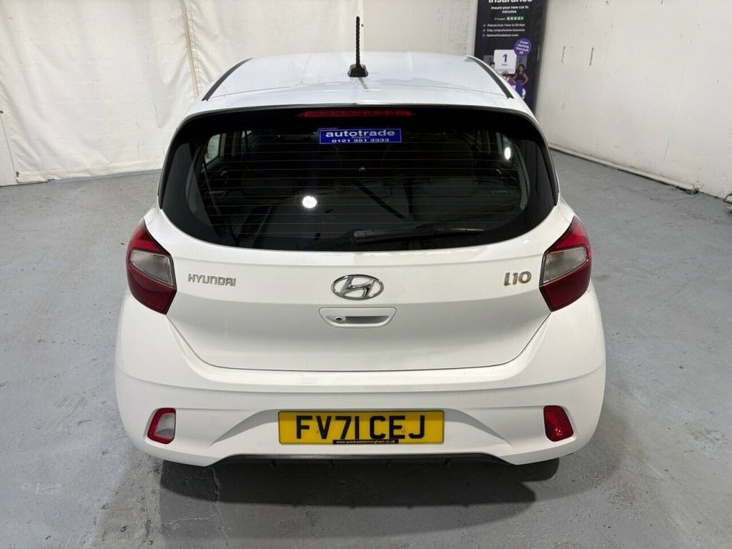 Hyundai I10 1.2 Premium Hatchback Euro 6 S White #32