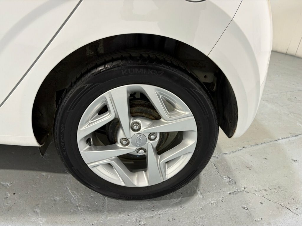 Hyundai I10 1.2 Premium Hatchback Euro 6 S White #40