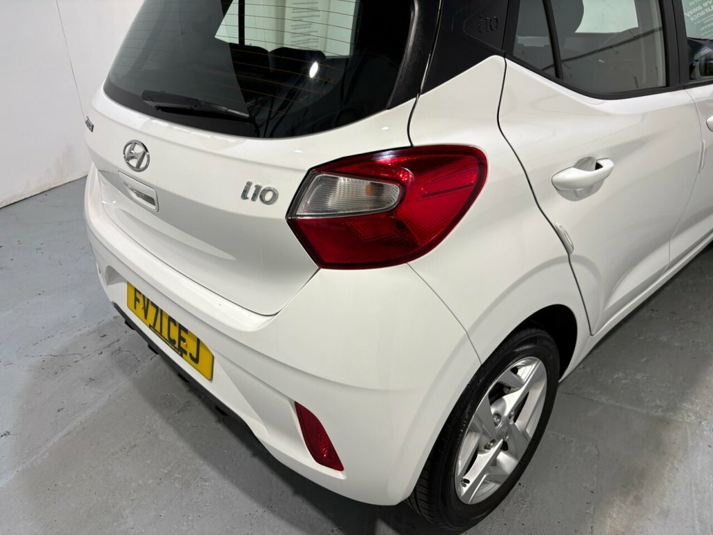 Hyundai I10 1.2 Premium Hatchback Euro 6 S White #34