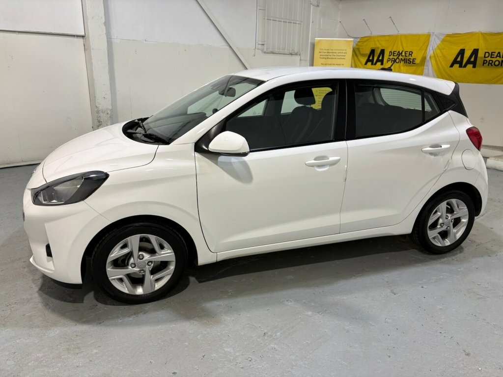 Hyundai I10 1.2 Premium Hatchback Euro 6 S White #15