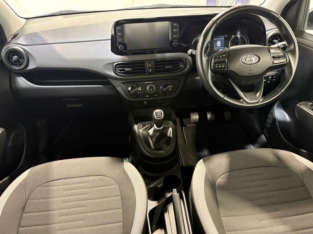 Hyundai I10 1.2 Premium Hatchback Euro 6 S White #16