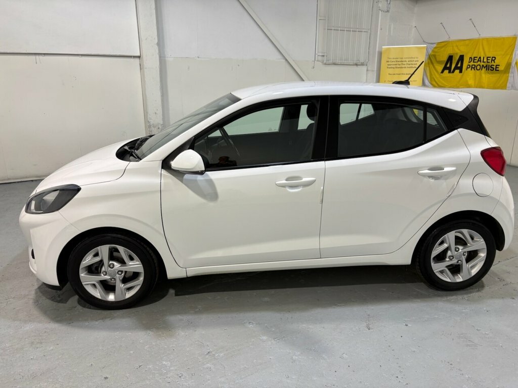 Hyundai I10 1.2 Premium Hatchback Euro 6 S White #18