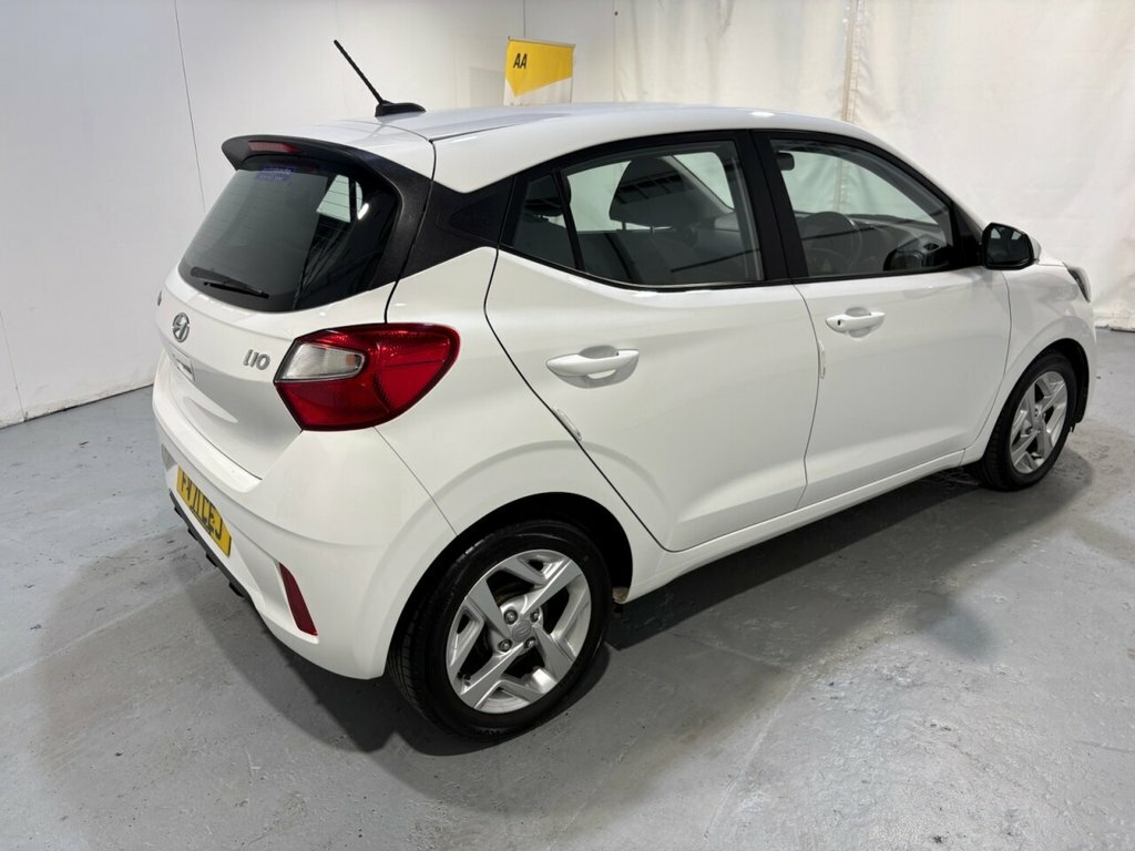 Hyundai I10 1.2 Premium Hatchback Euro 6 S White #37