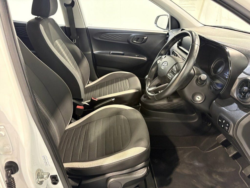 Hyundai I10 1L Se Connect White #3